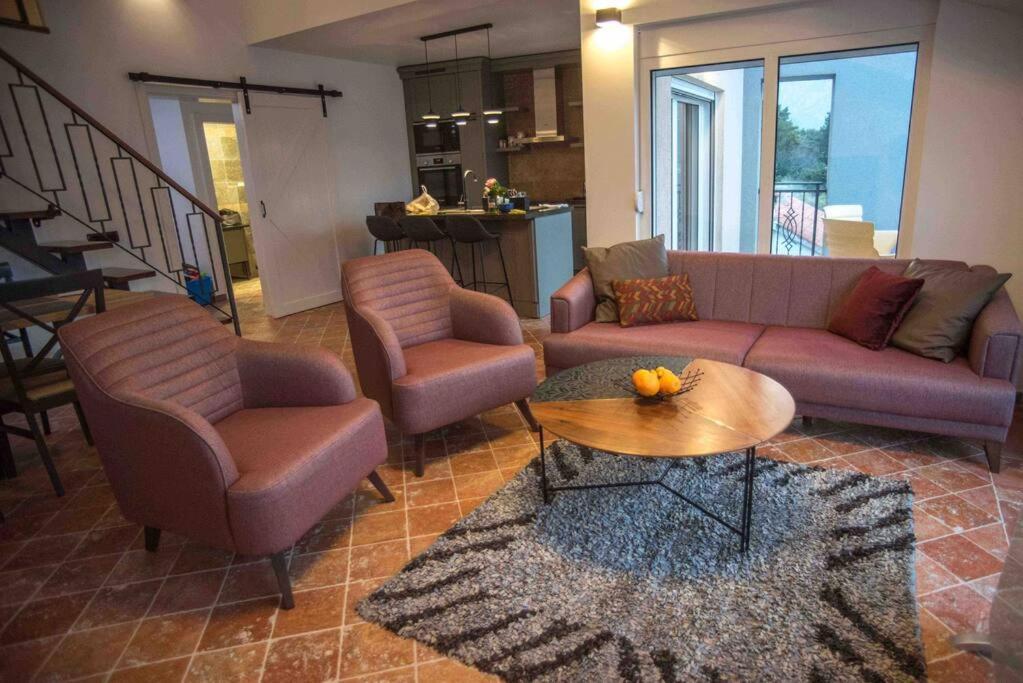 Modern Waterfront 3-Bed Apartment Donja Kostanjica Εξωτερικό φωτογραφία