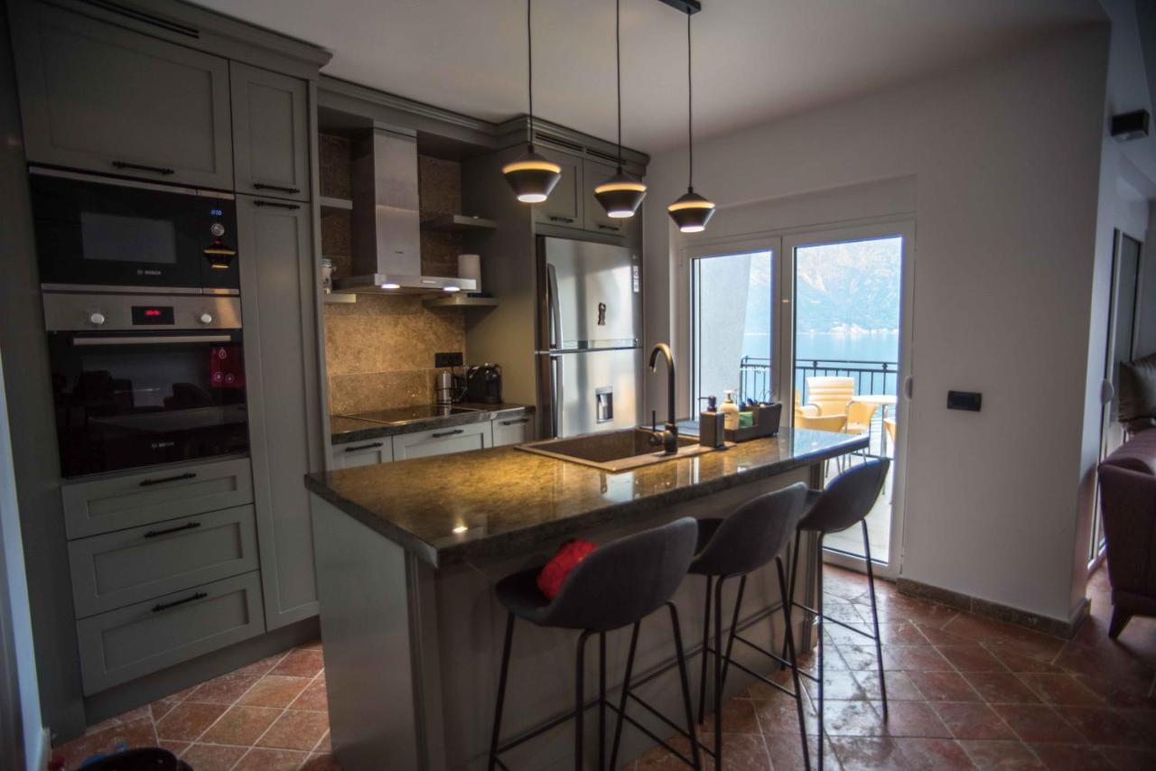 Modern Waterfront 3-Bed Apartment Donja Kostanjica Εξωτερικό φωτογραφία